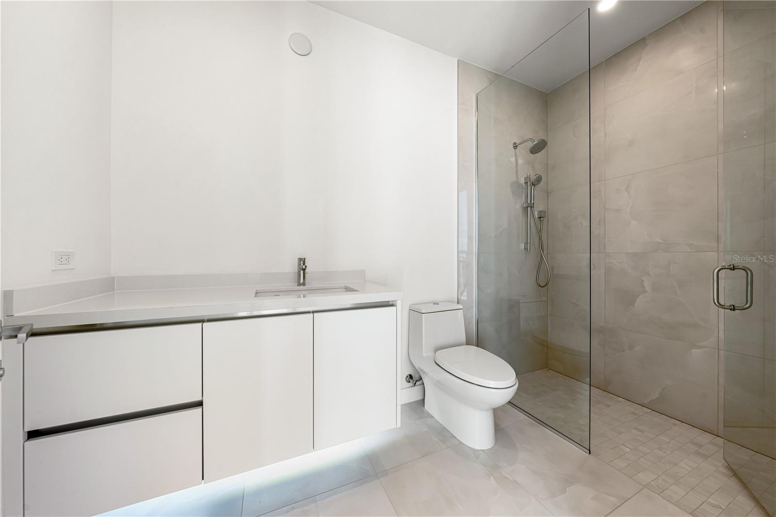 111 GOLDEN GATE #701 — photo 48