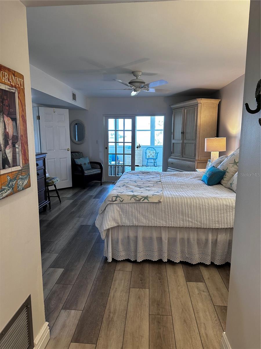 5108 BRITTANY DR S #204 — photo 72
