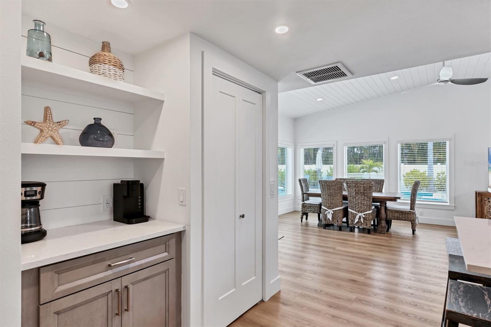 270 GLADIOLUS ST — photo 24