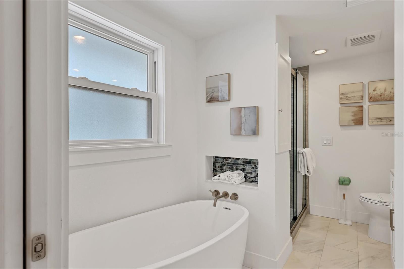 270 GLADIOLUS ST — photo 32