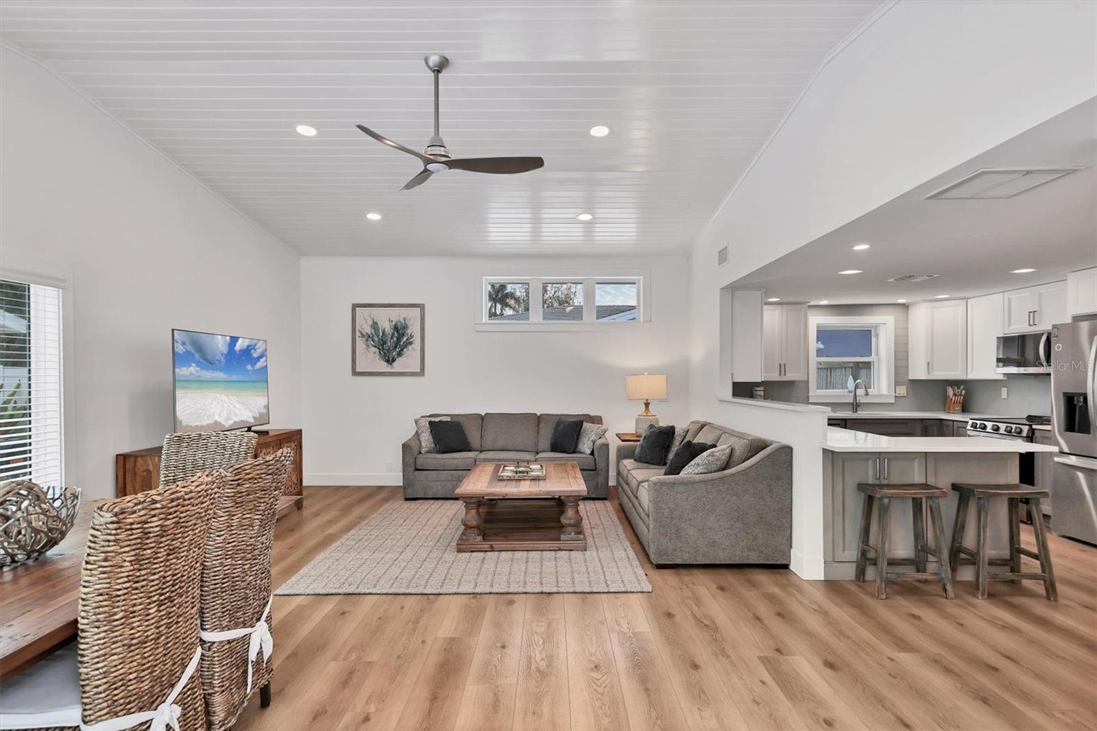 270 GLADIOLUS ST — photo 12