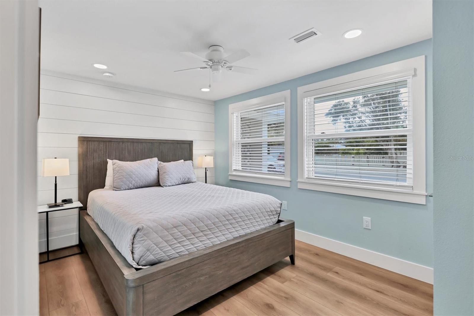 270 GLADIOLUS ST — photo 34