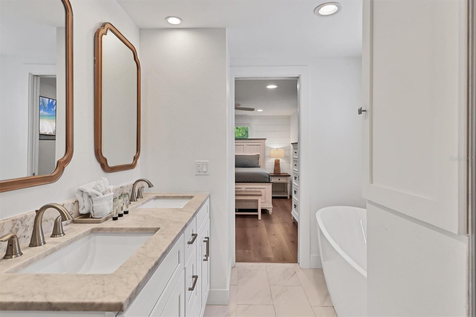 270 GLADIOLUS ST — photo 30