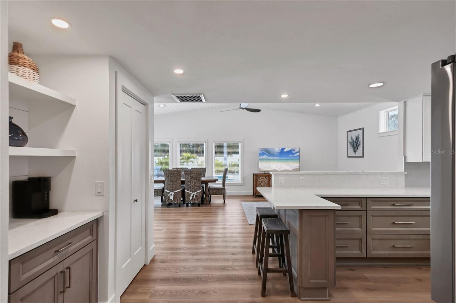 270 GLADIOLUS ST — photo 25