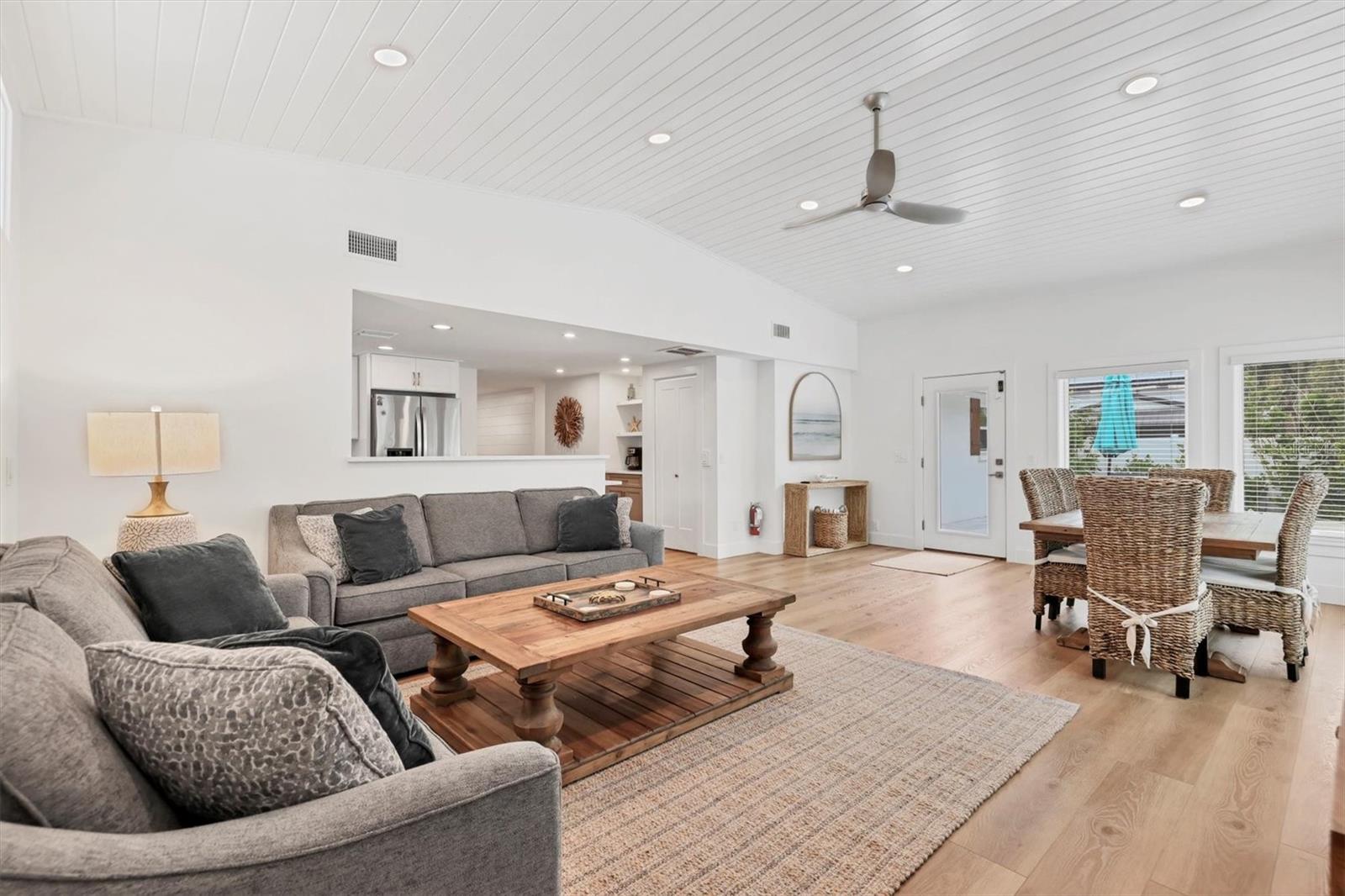 270 GLADIOLUS ST — photo 14