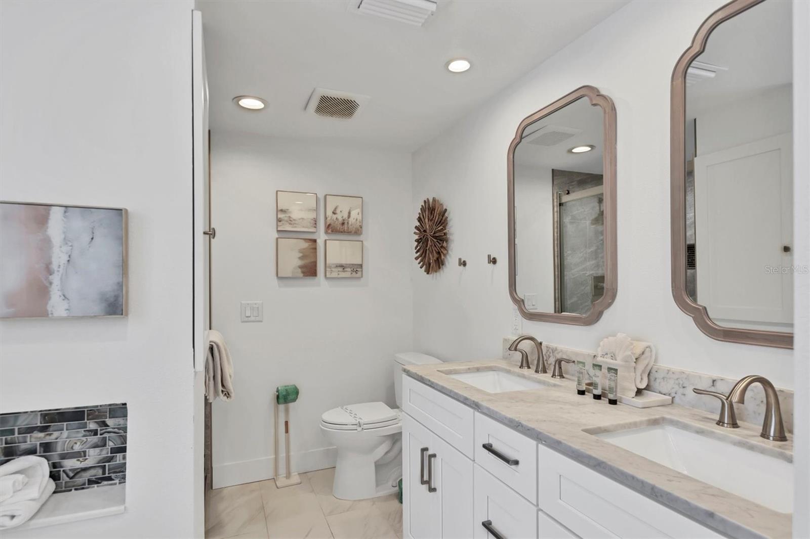270 GLADIOLUS ST — photo 33