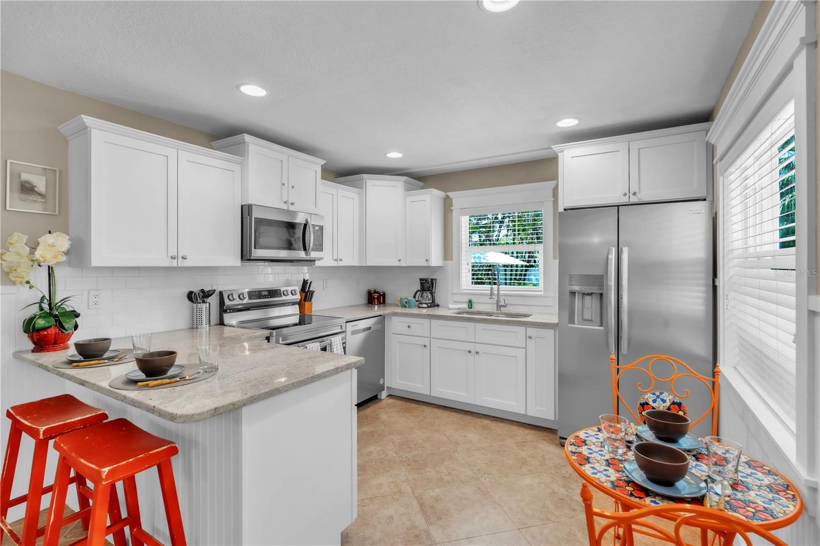 205 PEACOCK LN #A — photo 12
