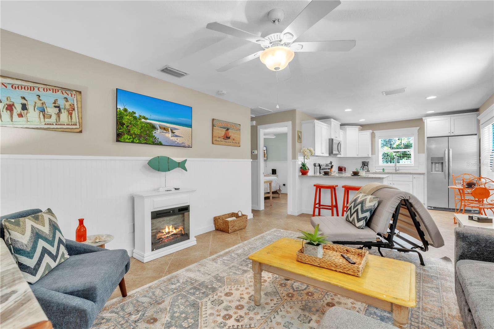 205 PEACOCK LN #A — photo 7