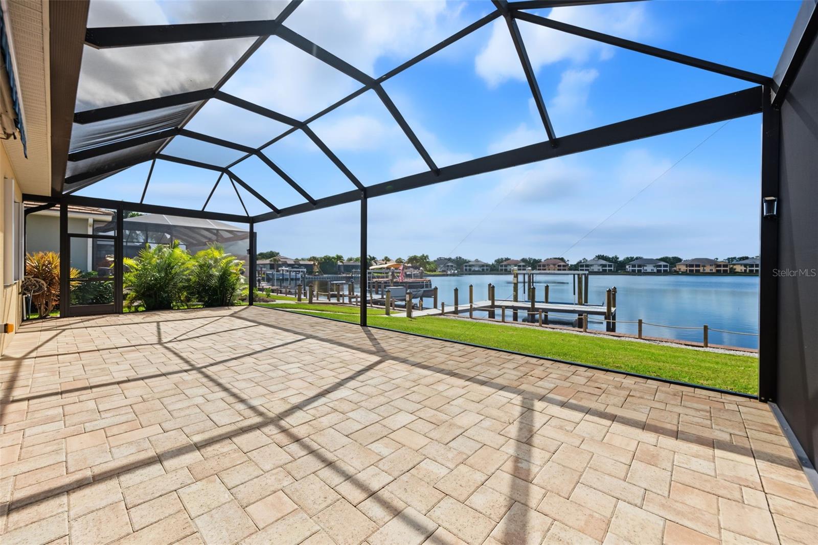 1022 OVERLOOK CT — photo 36