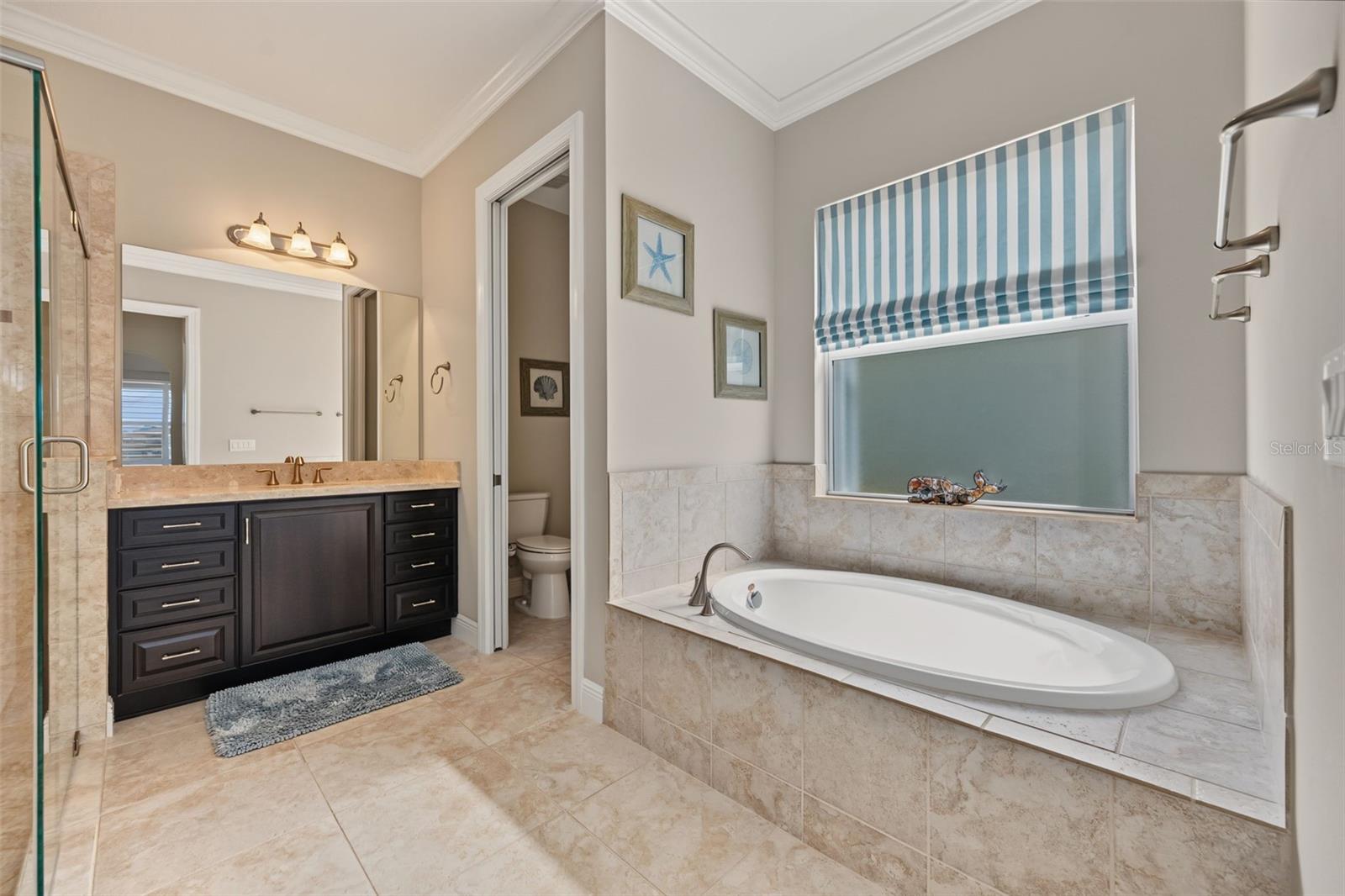 1022 OVERLOOK CT — photo 24