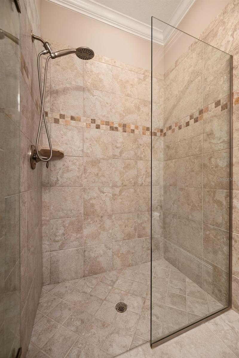 1022 OVERLOOK CT — photo 26