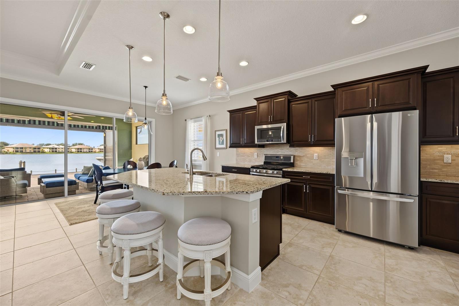 1022 OVERLOOK CT — photo 16