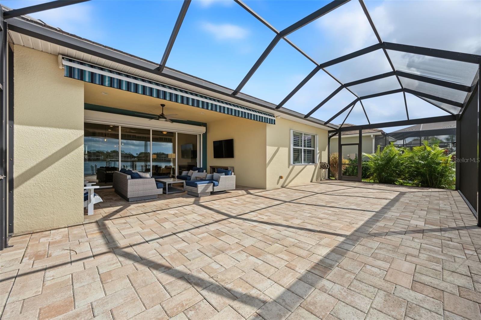 1022 OVERLOOK CT — photo 37