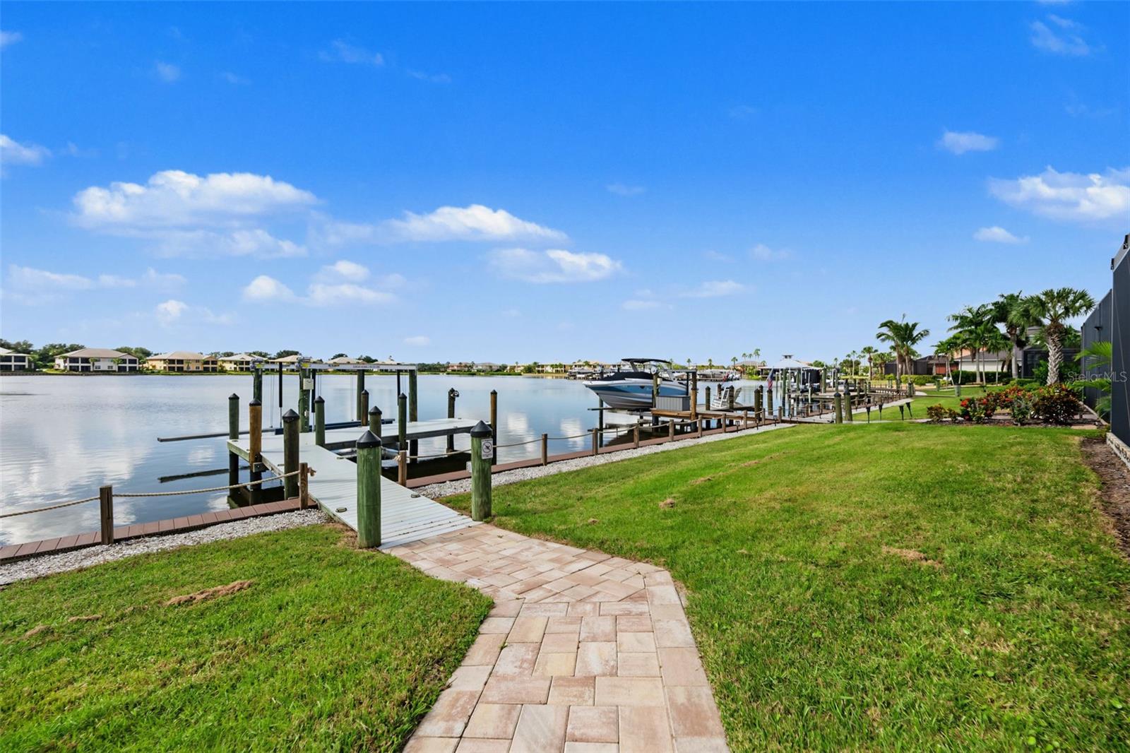 1022 OVERLOOK CT — photo 39