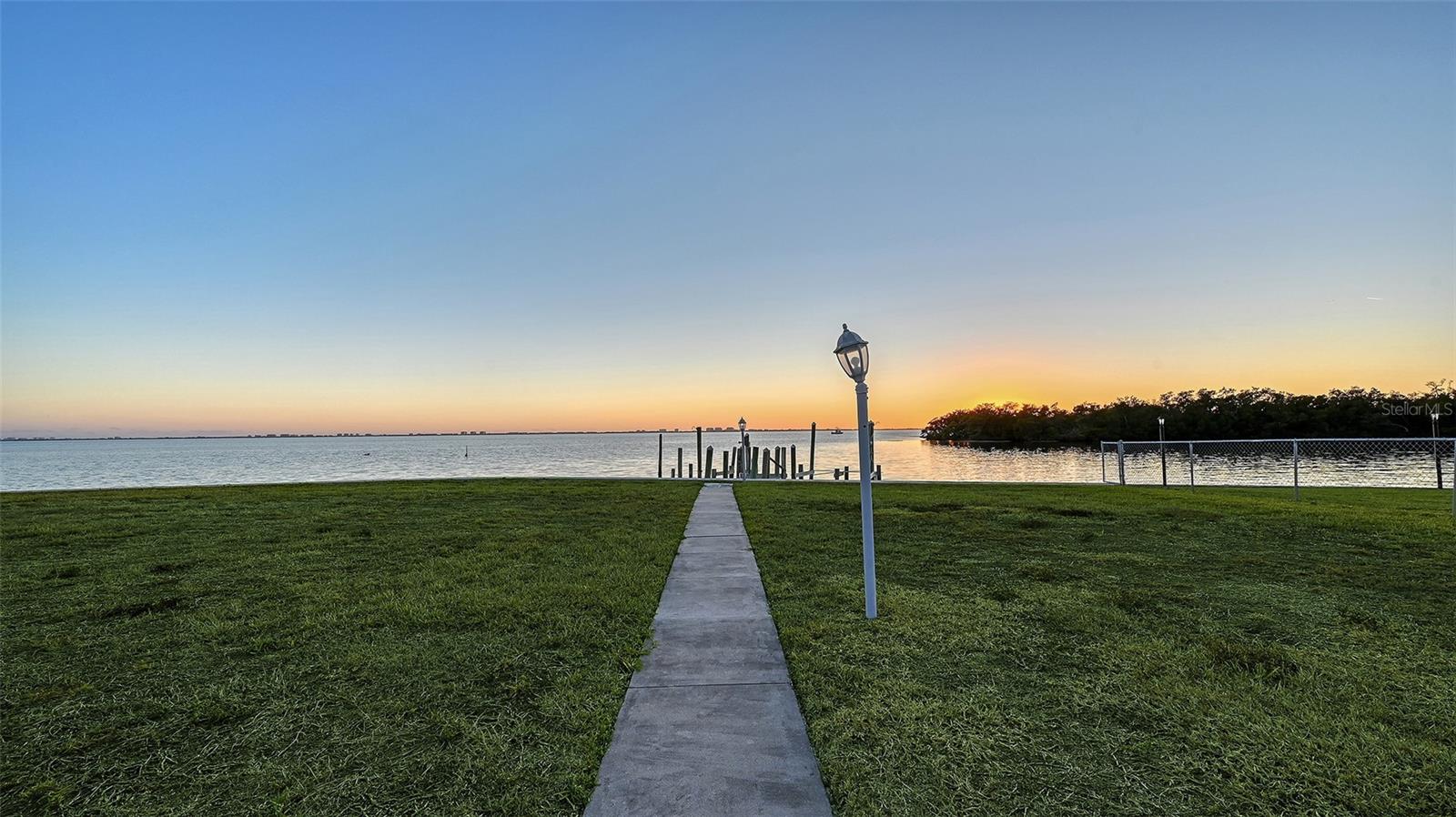 7322 WESTMORELAND DR — photo 15