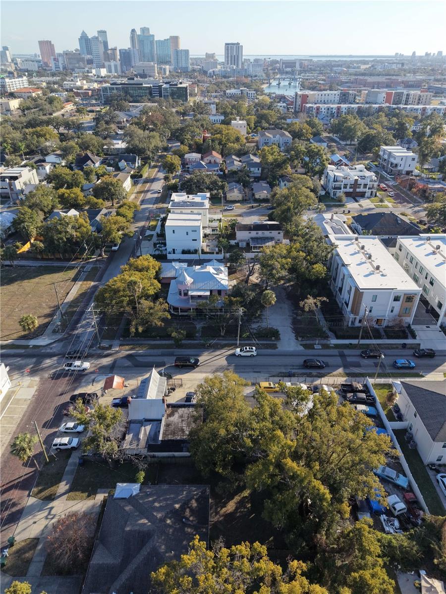 201 W COLUMBUS DR — photo 2