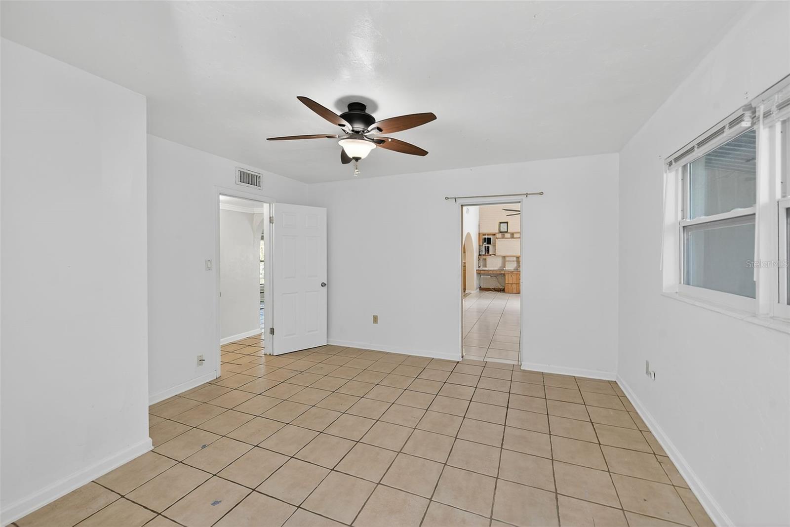 3946 OMEGA CIR — photo 19