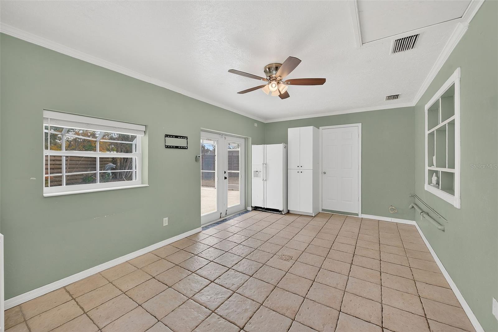 3946 OMEGA CIR — photo 27