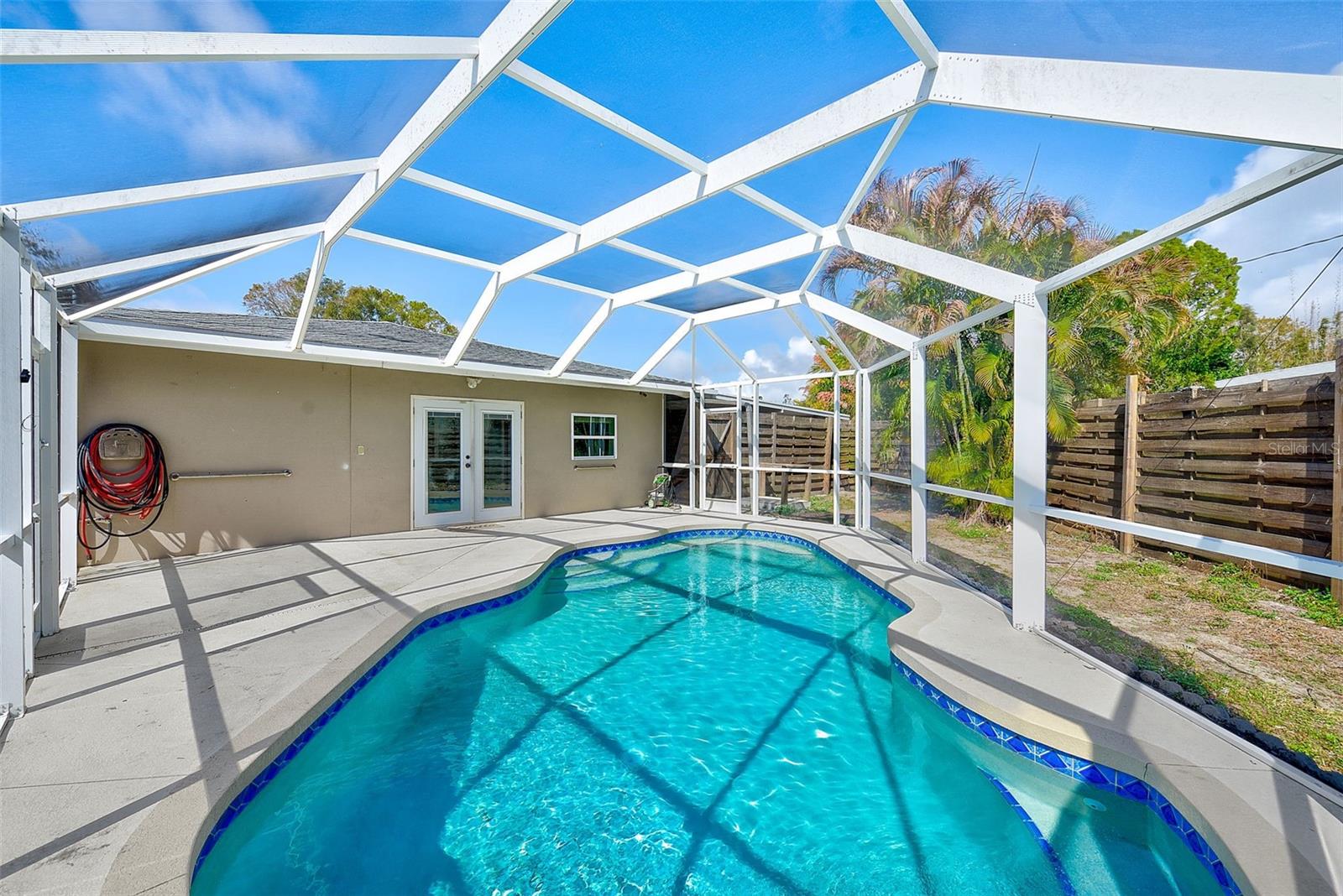 3946 OMEGA CIR — photo 47