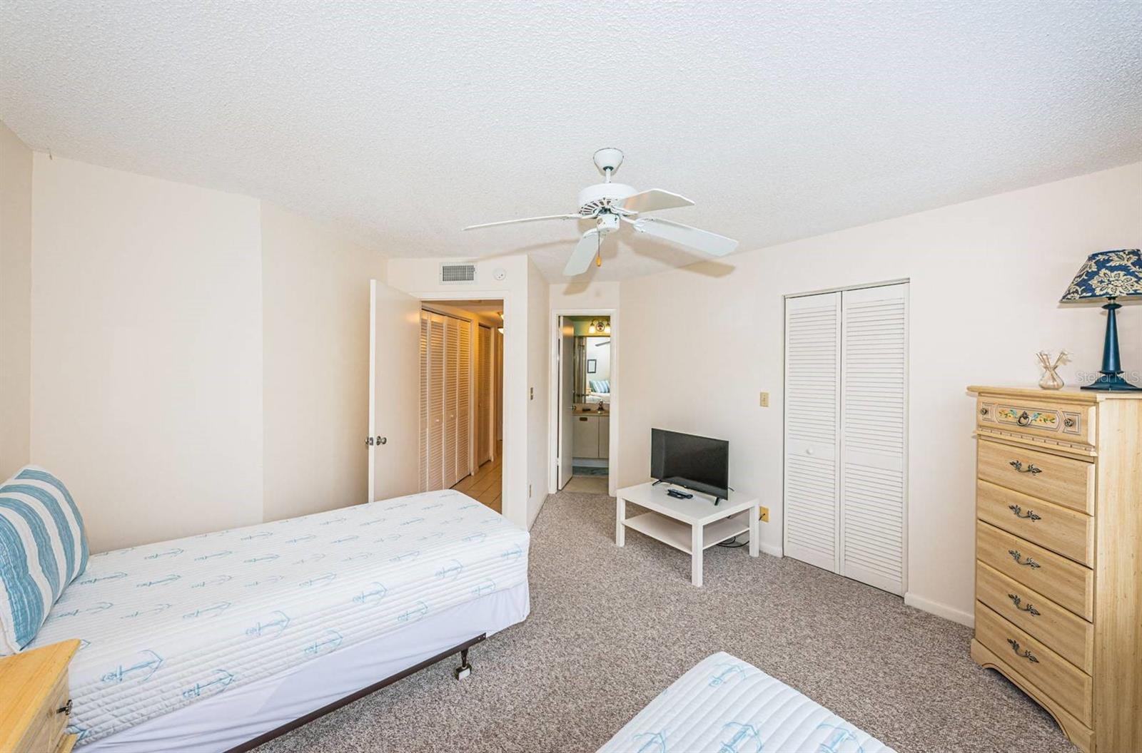 6050 BAHIA DEL MAR CIR #120 — photo 17