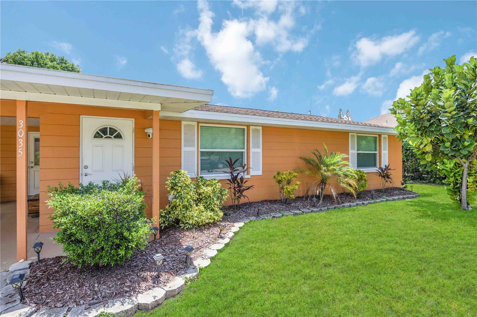 3035 SHAMROCK DR — photo 6