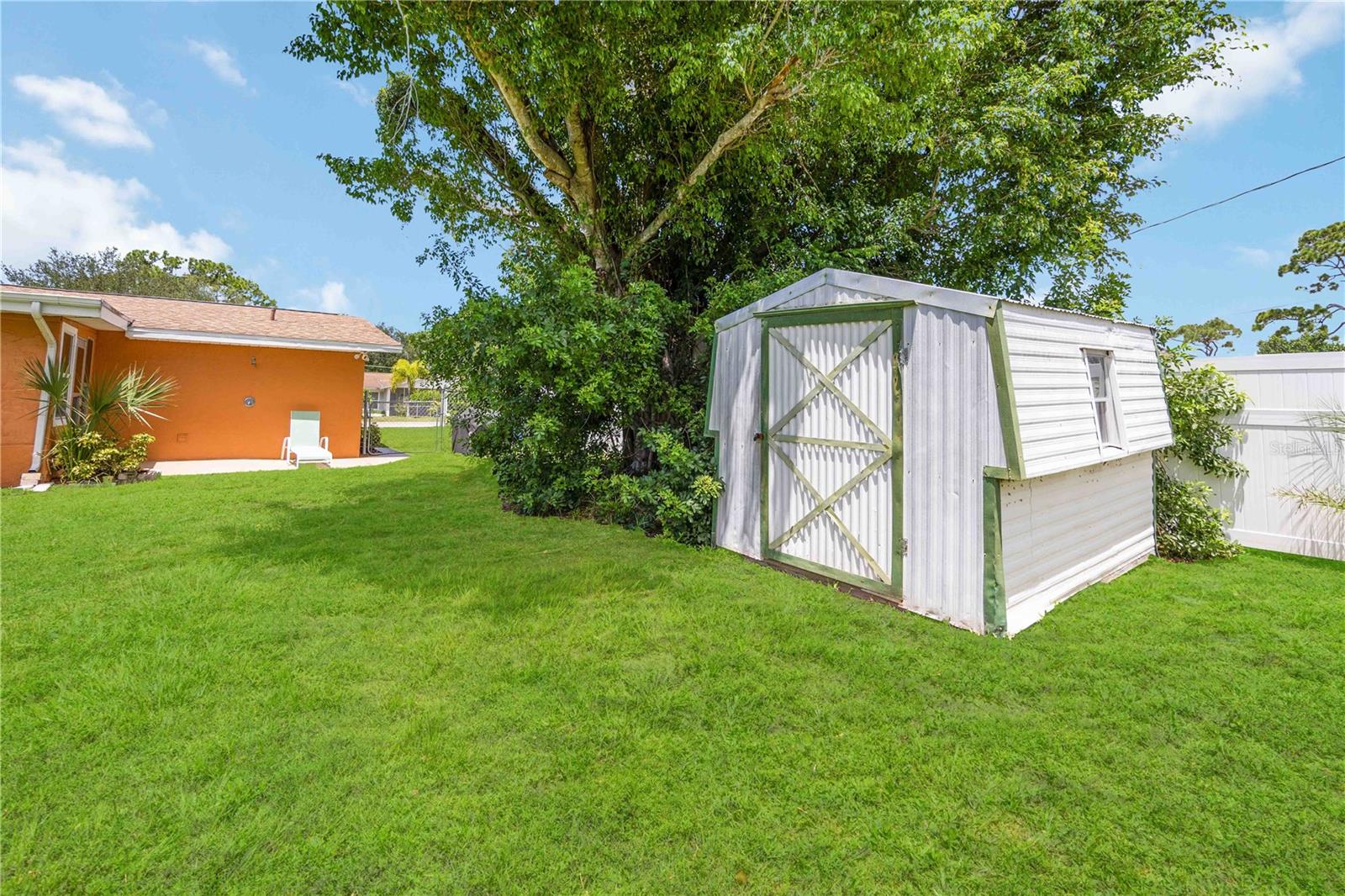 3035 SHAMROCK DR — photo 40
