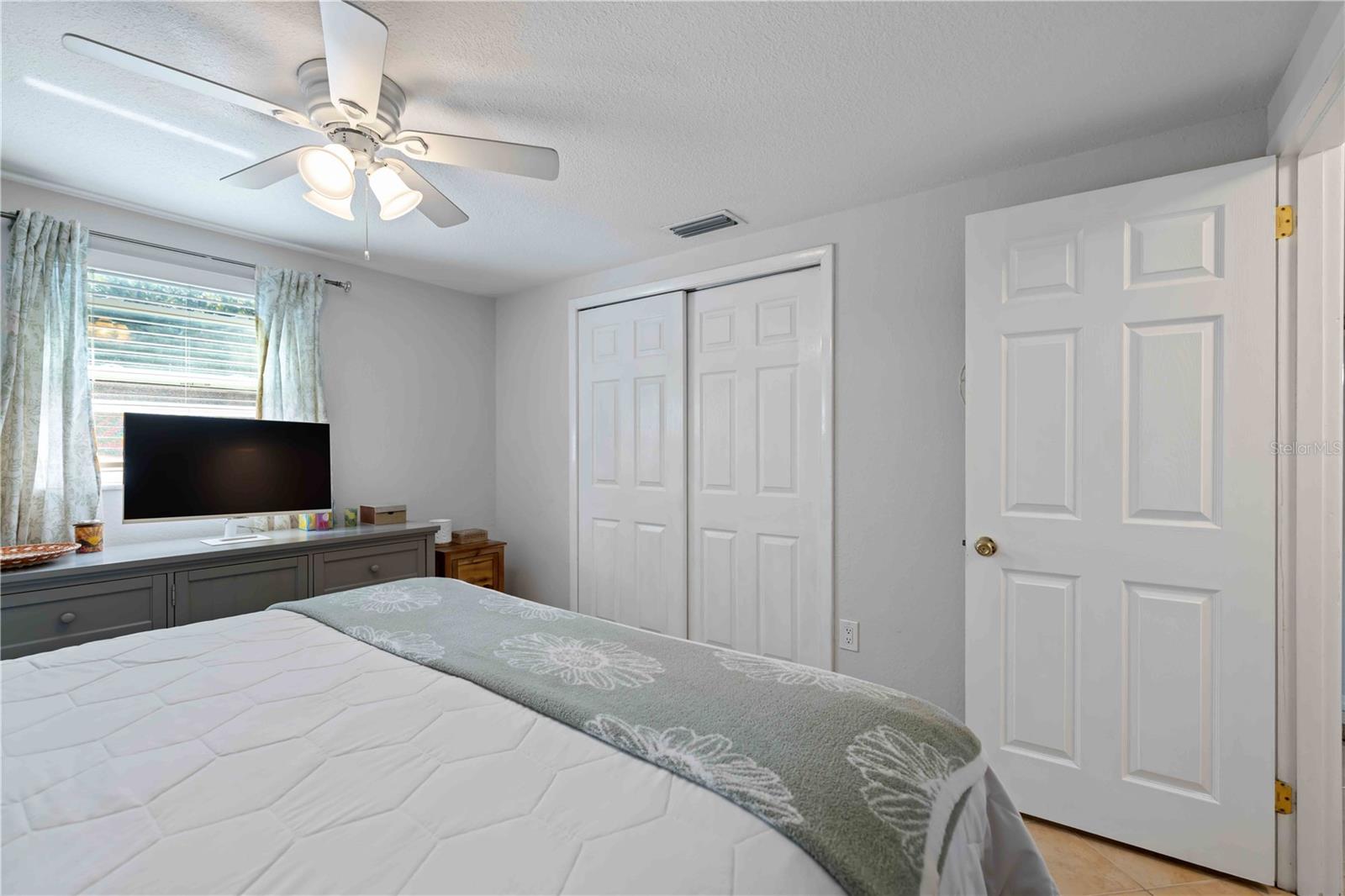 3035 SHAMROCK DR — photo 35