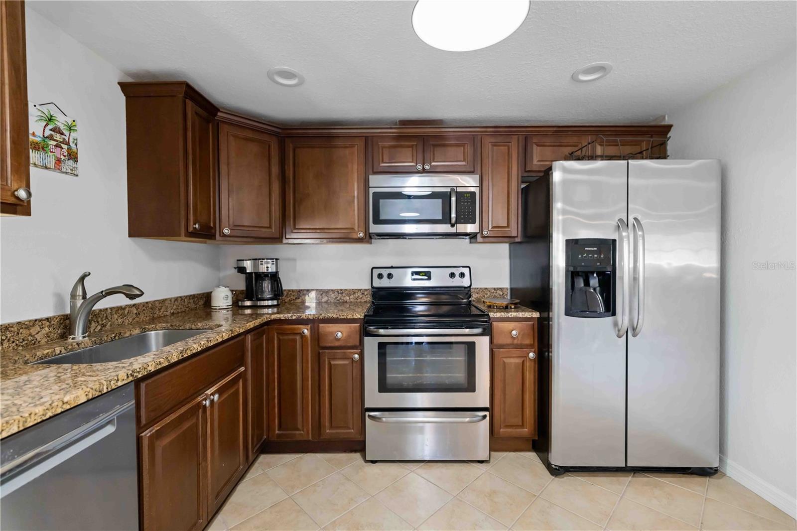 3035 SHAMROCK DR — photo 19