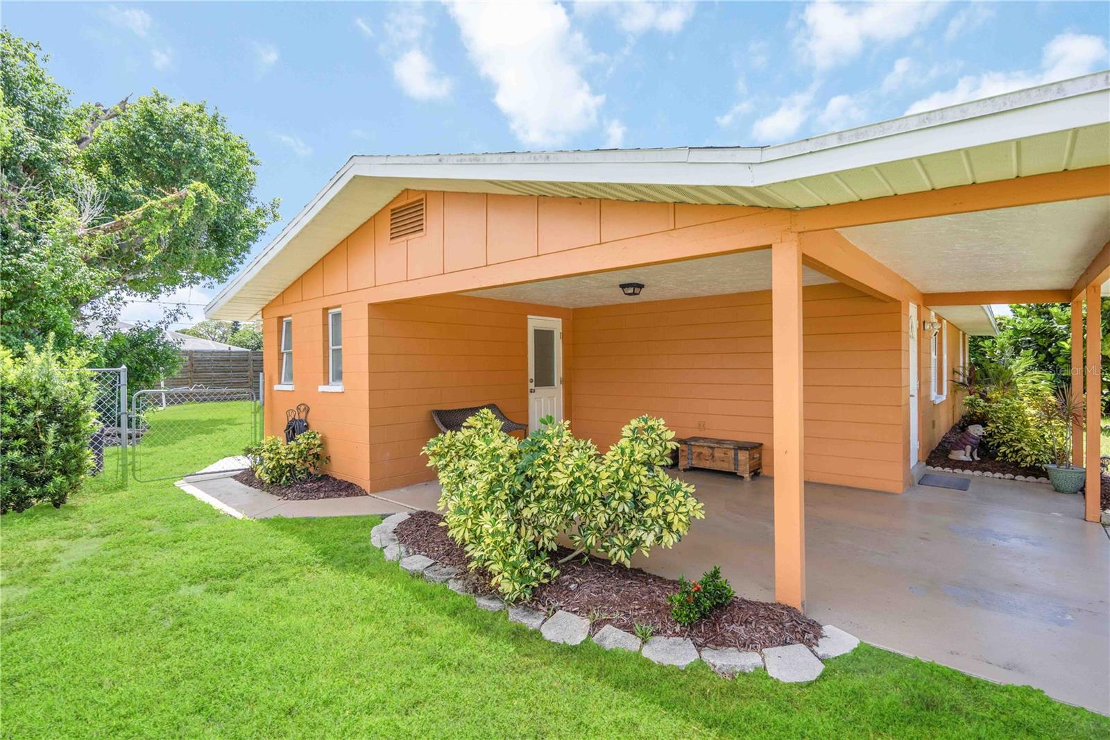 3035 SHAMROCK DR — photo 5