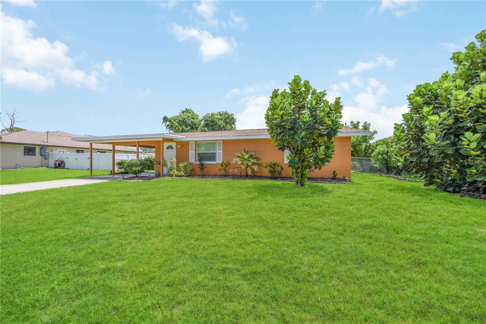 3035 SHAMROCK DR — photo 4
