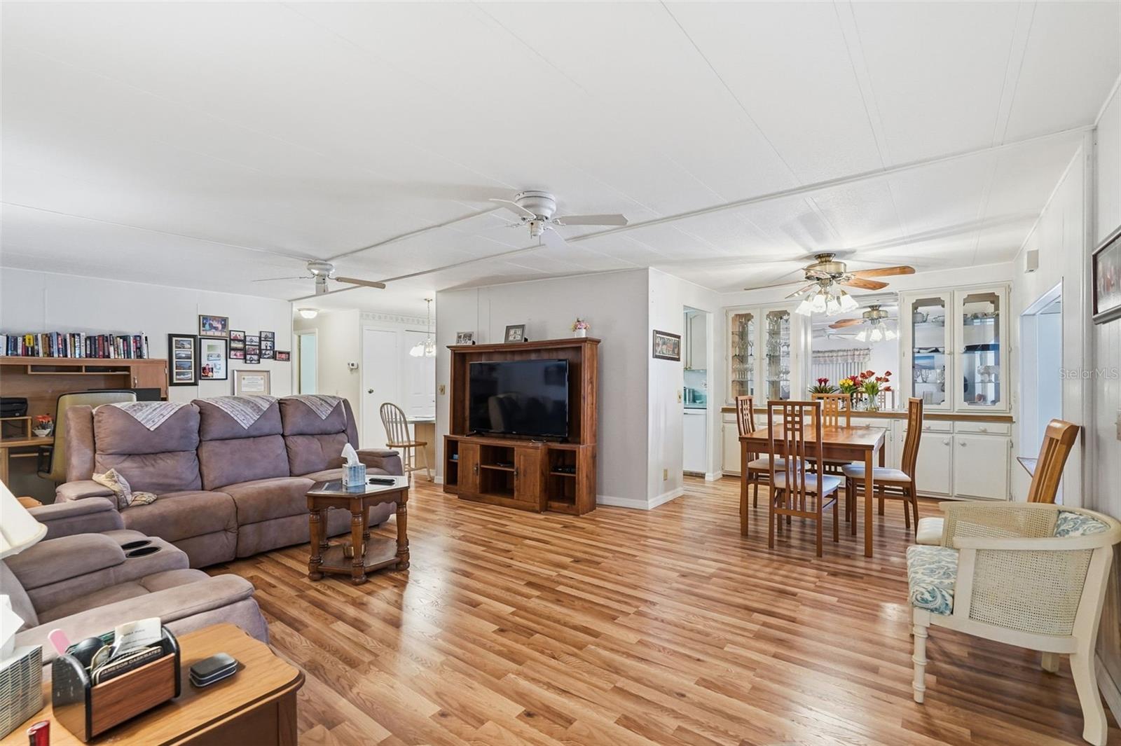 82209 F ST N #209 — photo 9