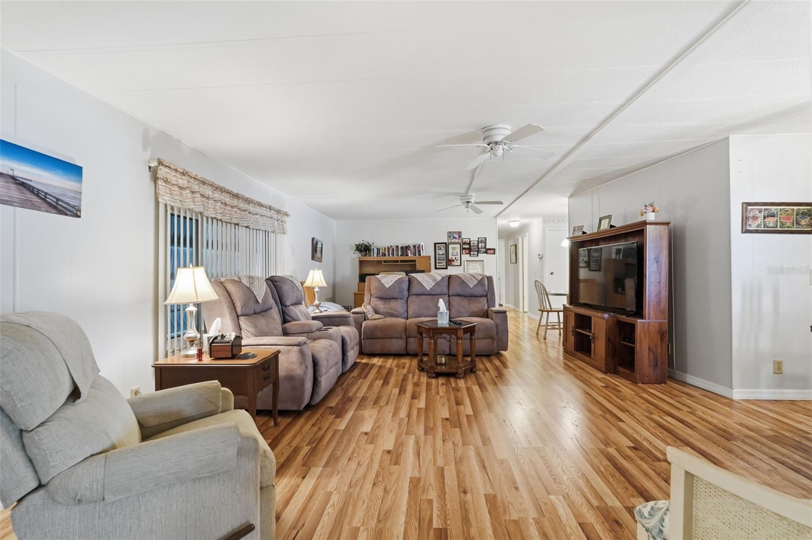 82209 F ST N #209 — photo 8
