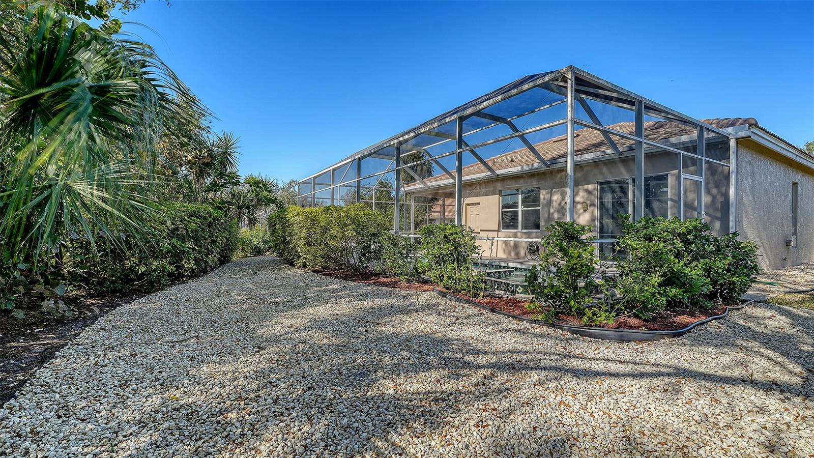5811 WHITE OAK BAYOU CT — photo 42