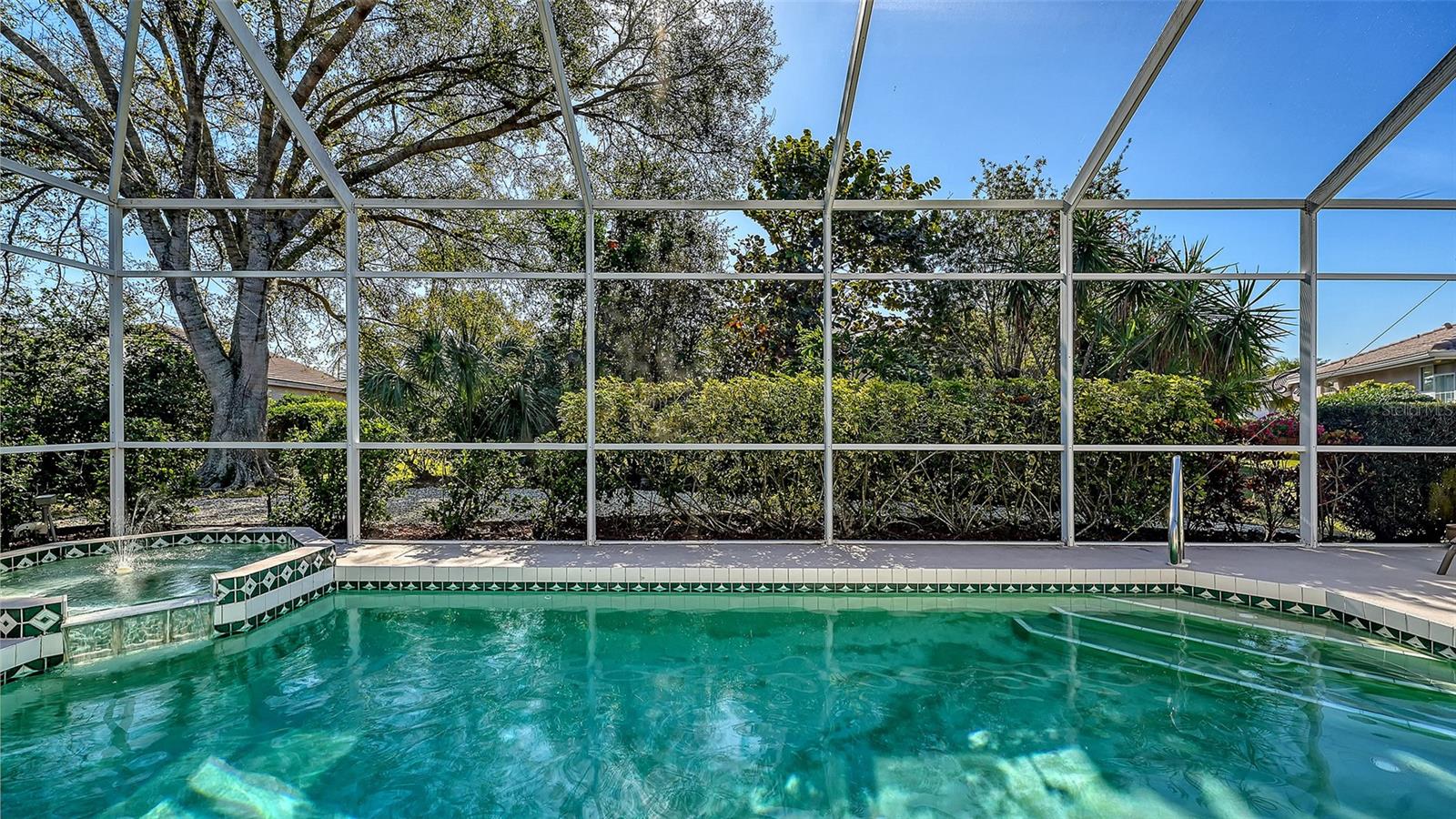 5811 WHITE OAK BAYOU CT — photo 37