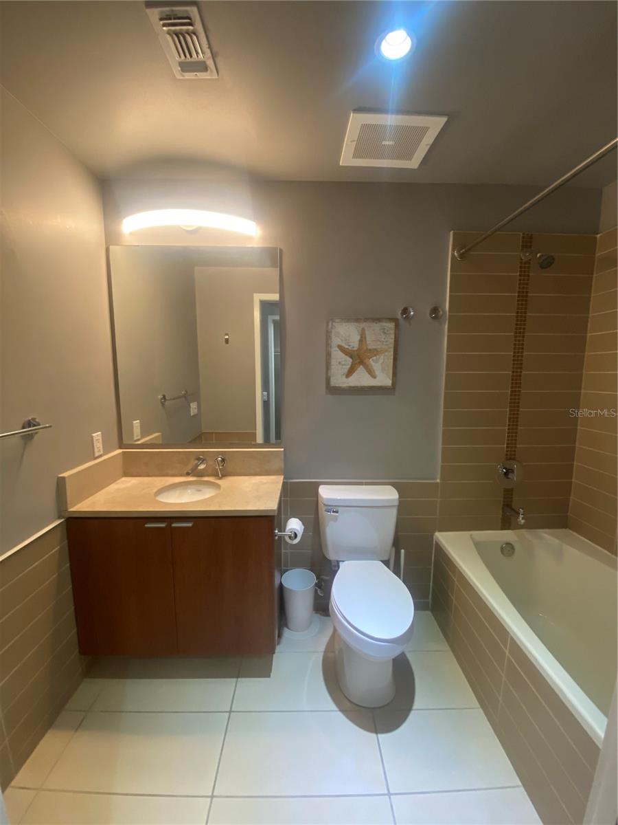 111 N 12TH ST #1411 — photo 9