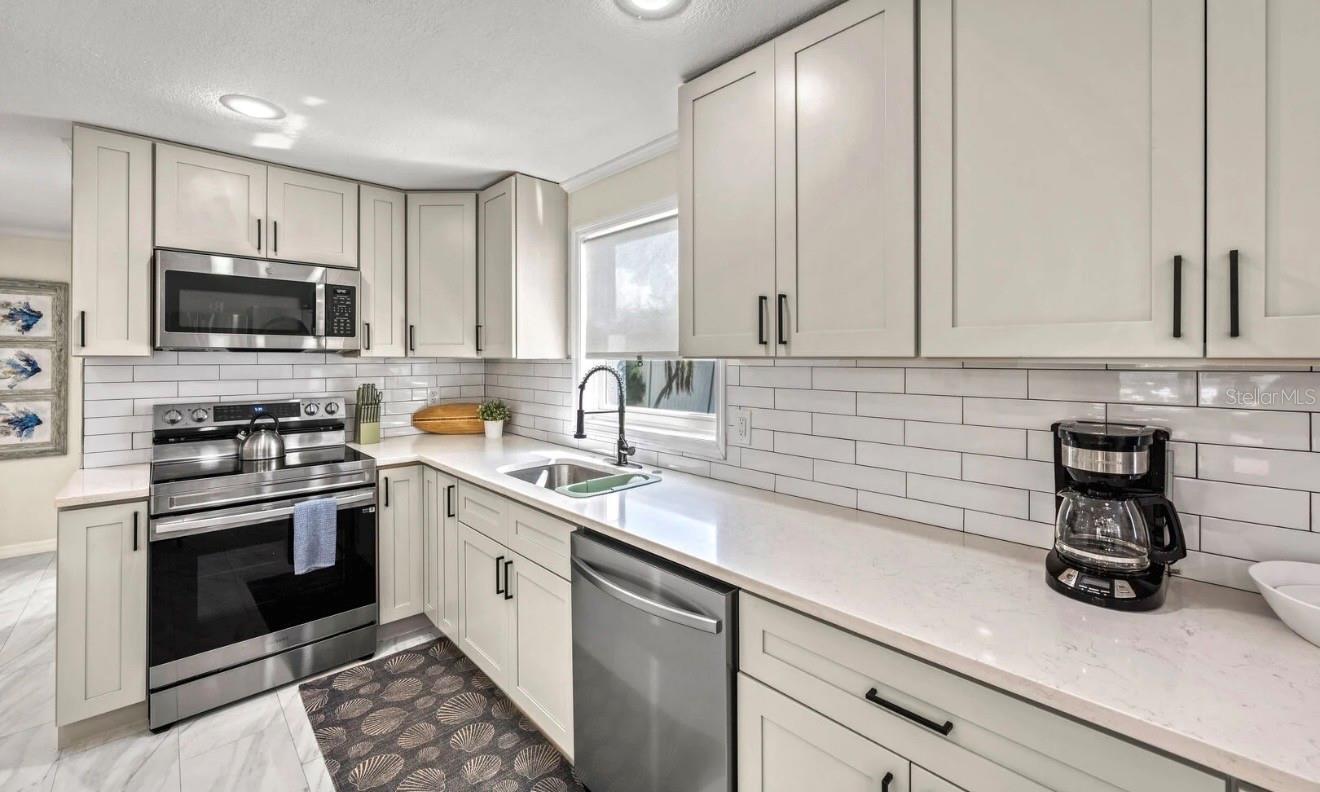 578 COMPANION WAY — photo 40