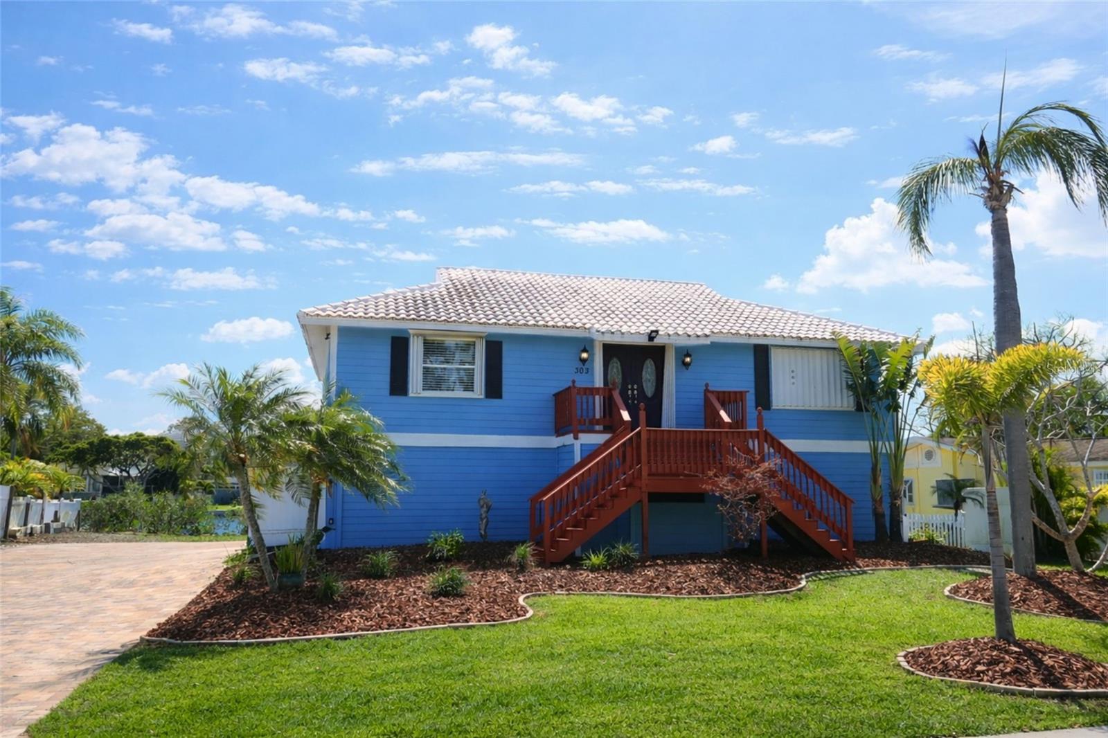 303 LAGOON DR — photo 3