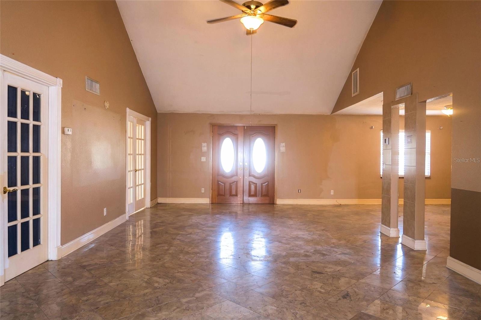 303 LAGOON DR — photo 6