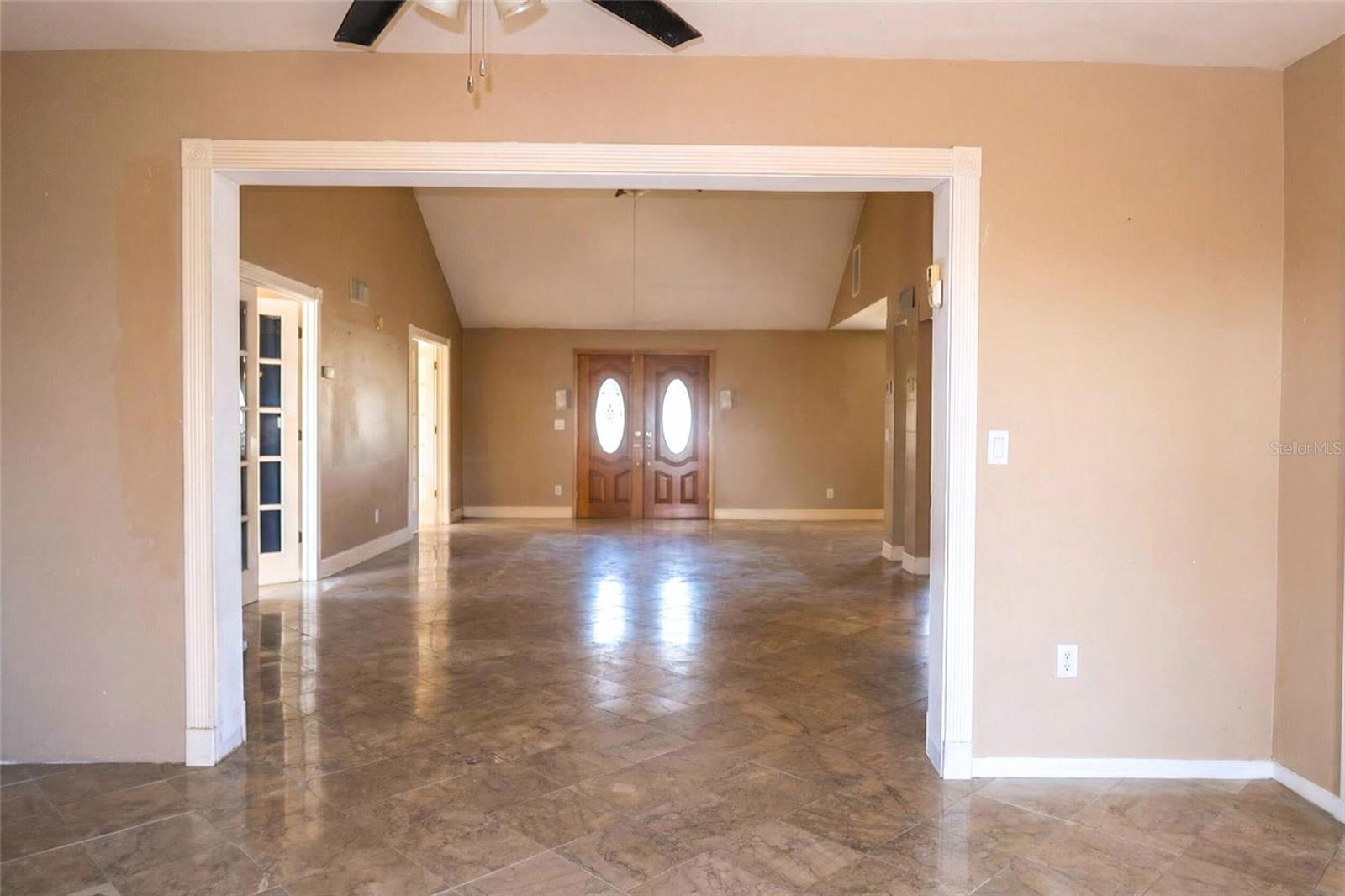 303 LAGOON DR — photo 7