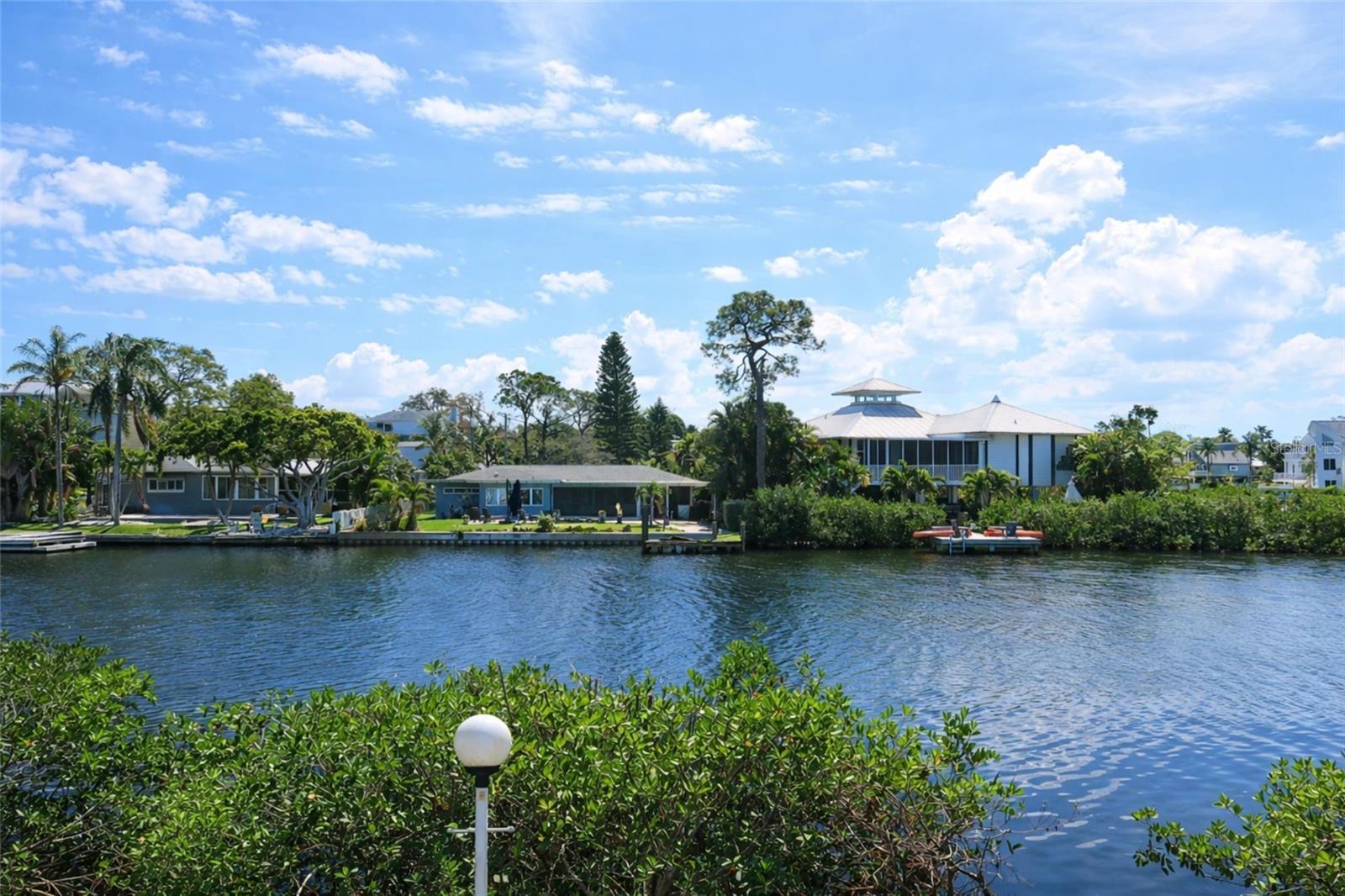 303 LAGOON DR — photo 5