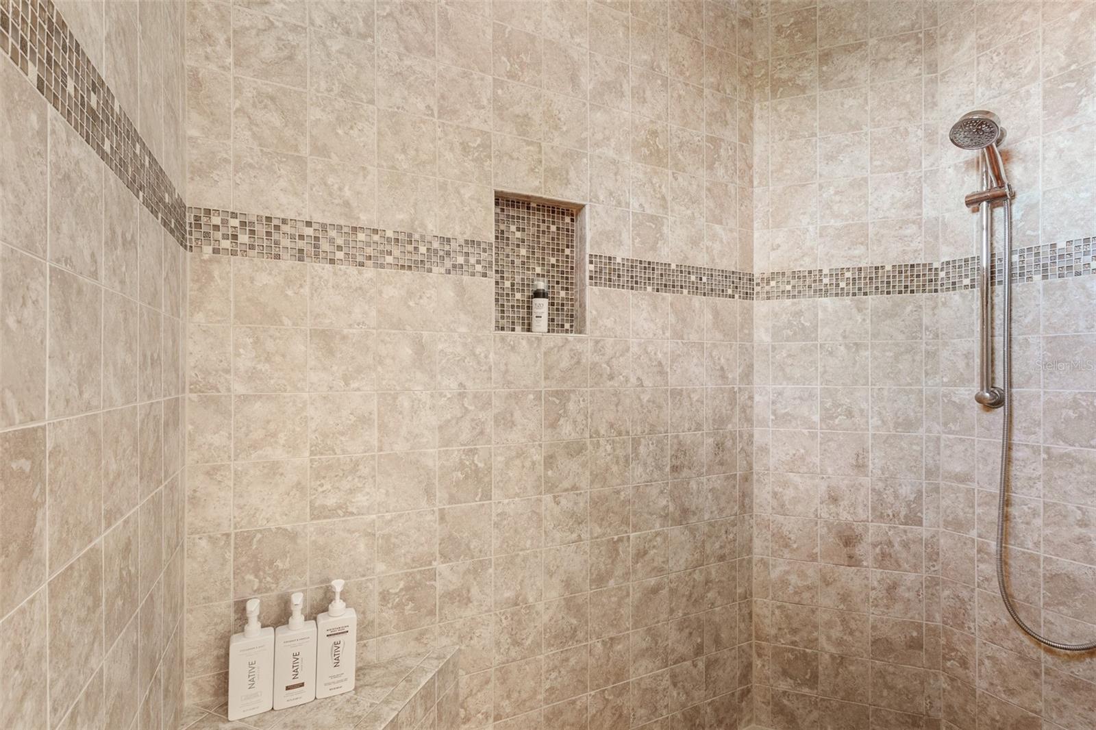4816 TOBERMORY WAY — photo 47