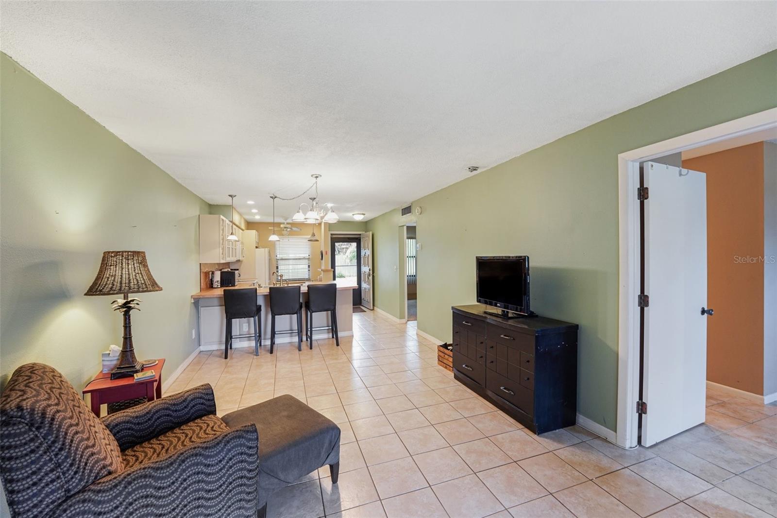 4800 LAKE VILLA DR — photo 9