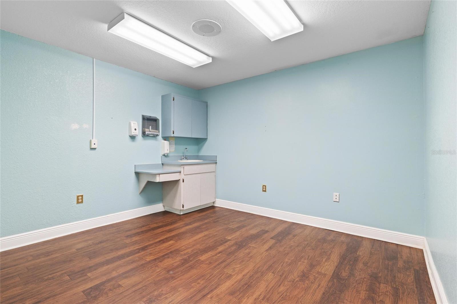 1200 S PINELLAS AVE — photo 17