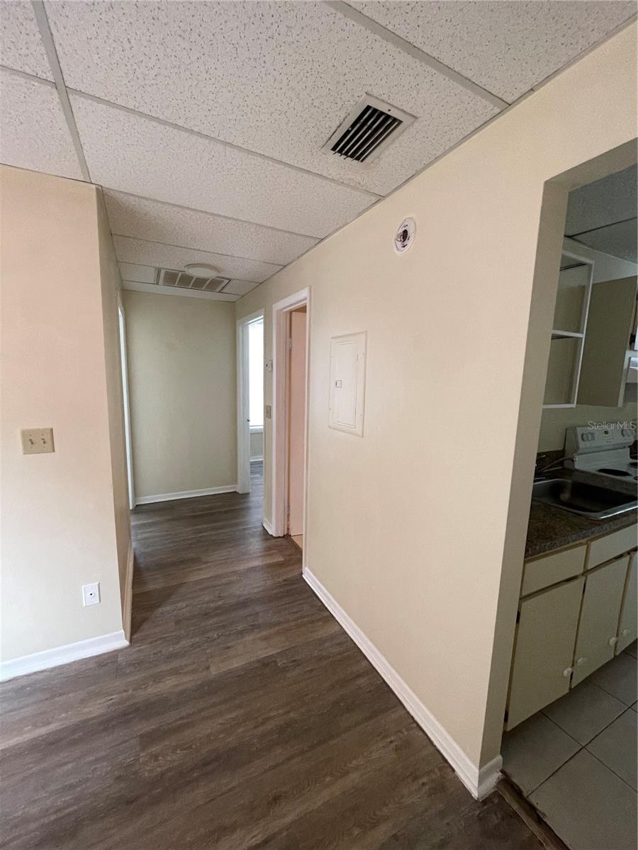 111 S NEWPORT AVE #18 — photo 6