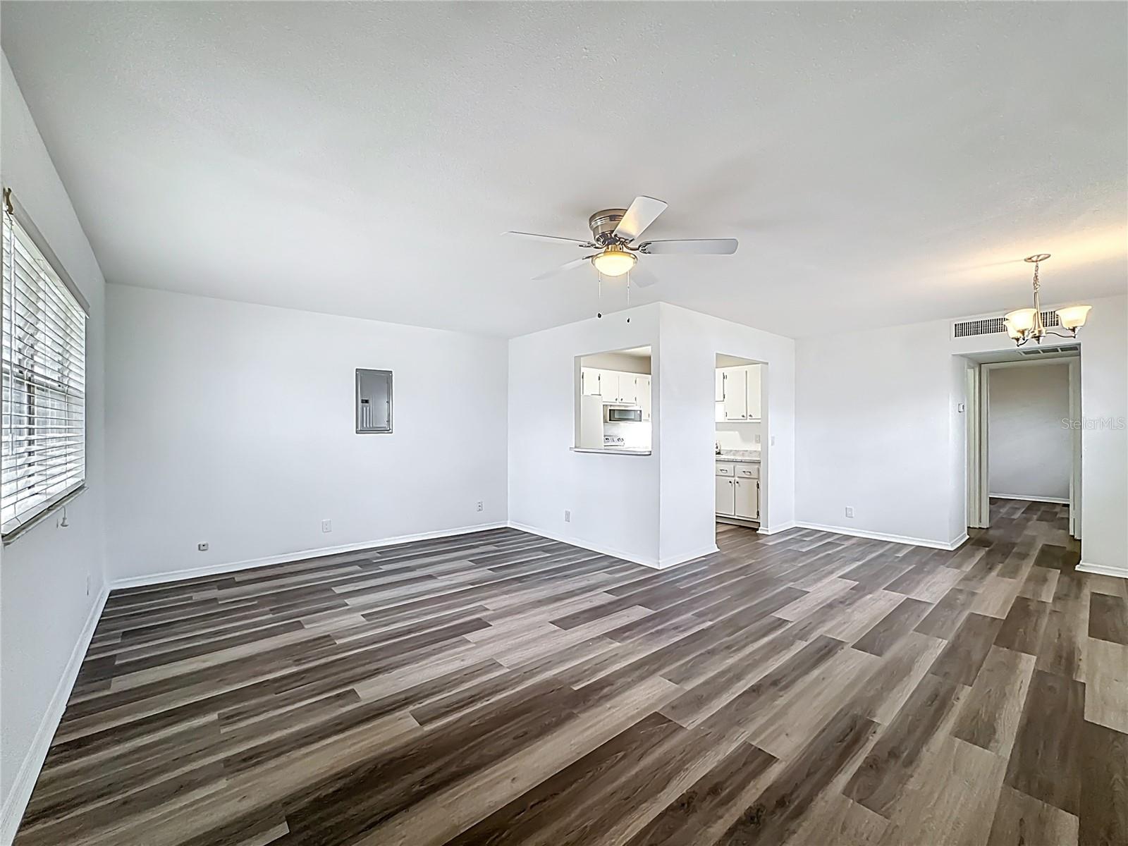 202 BEDFORD TRL #103 — photo 4