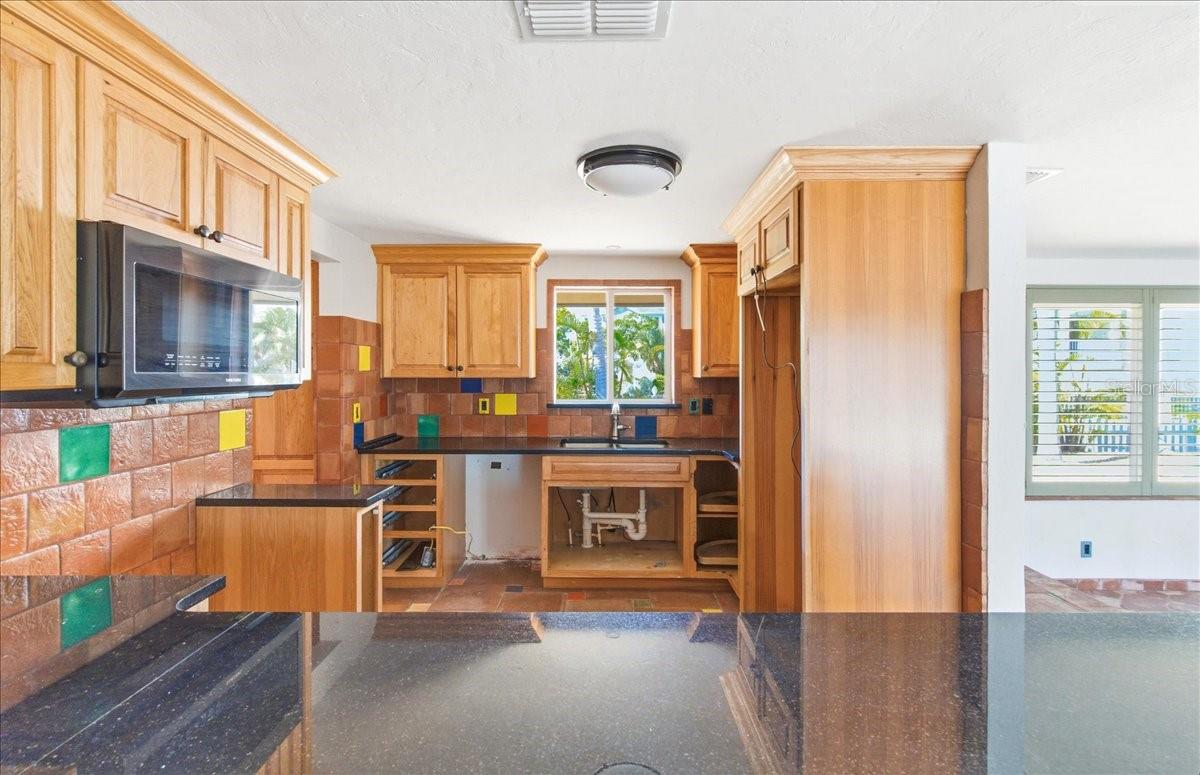 834 JUNGLE QUEEN WAY — photo 23