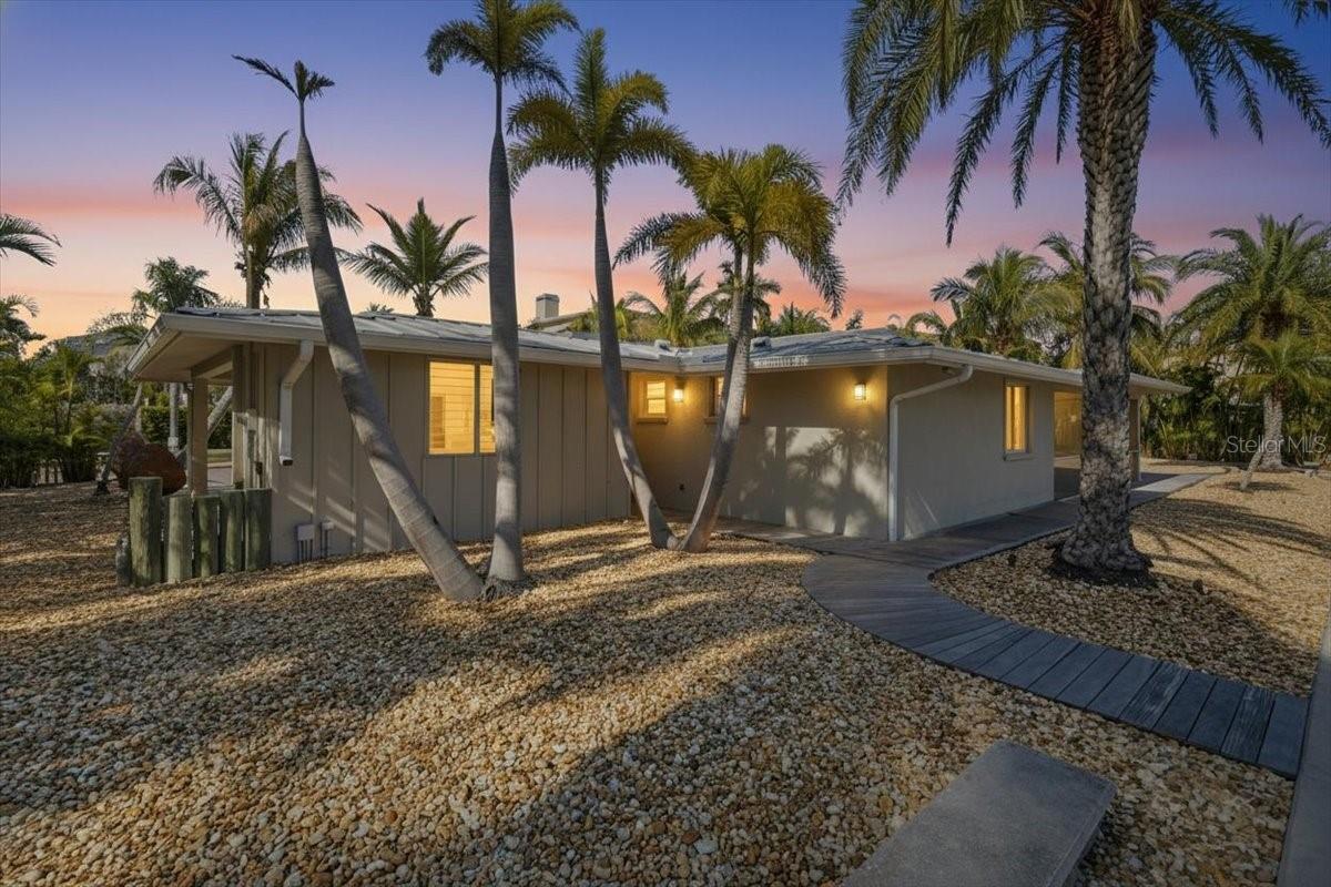 834 JUNGLE QUEEN WAY — photo 10