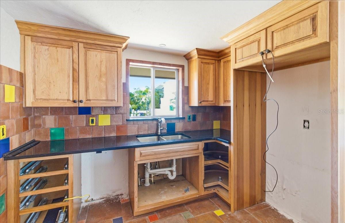 834 JUNGLE QUEEN WAY — photo 22