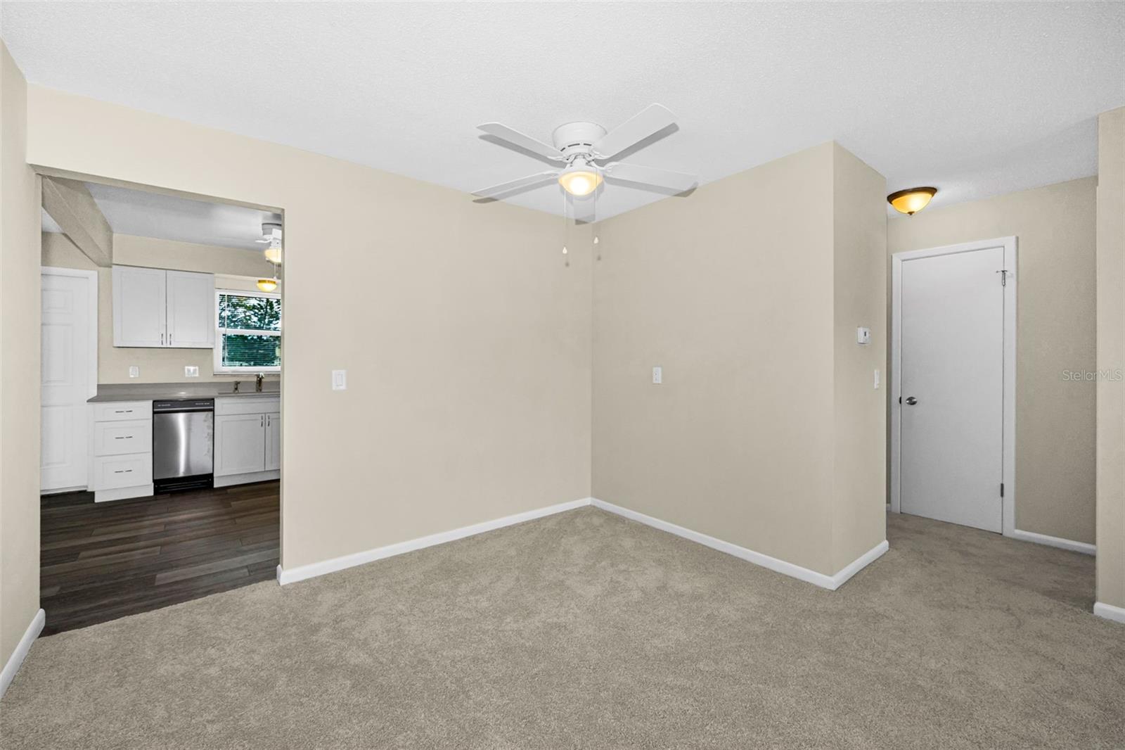 8315 BURGUNDY DR N #8315 — photo 8
