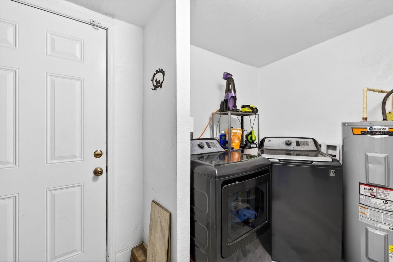 4205 N 15TH ST — photo 20